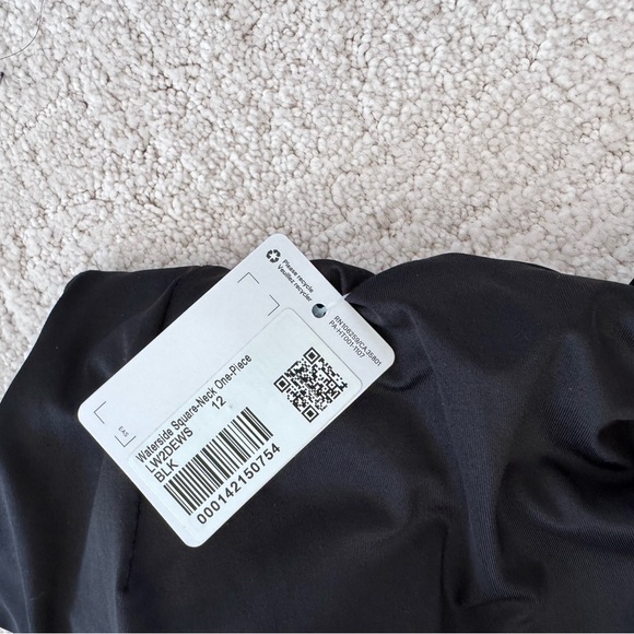 NWT lululemon athletica Black One-Piece Swimsuit size 12 - Picture 11 of 12
